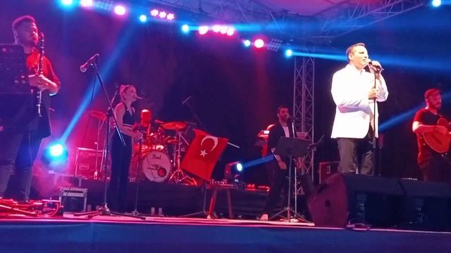 RAFET EL ROMAN "BANA SEN LAZIMSIN"PENDİK KONSERİ смотреть онлайн
