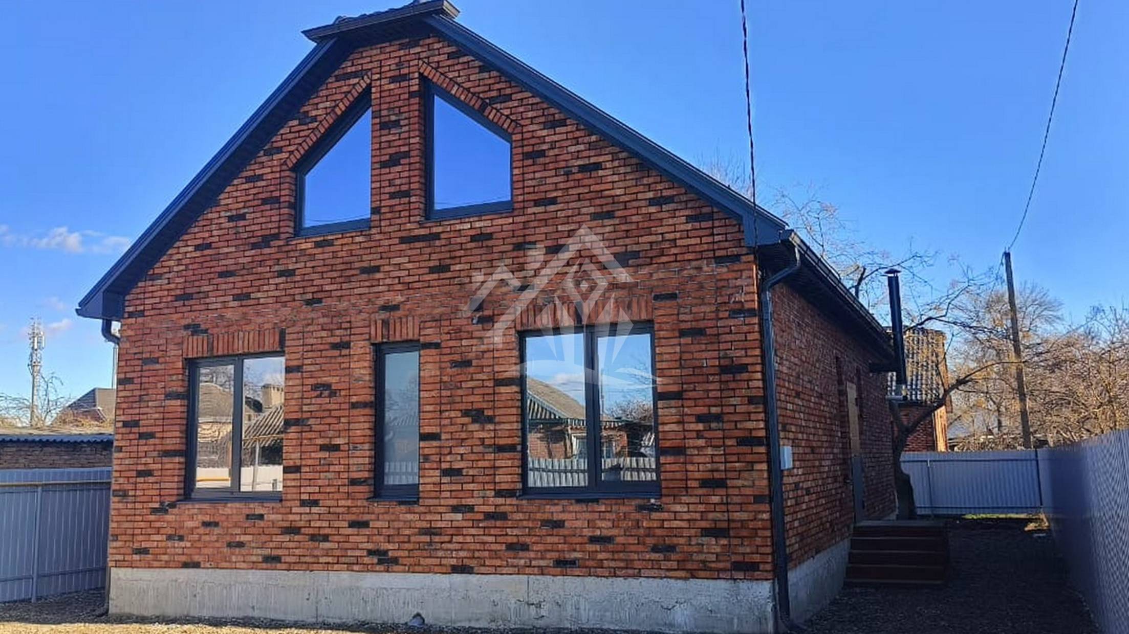 Новый дом с ремонтом в станице Северской