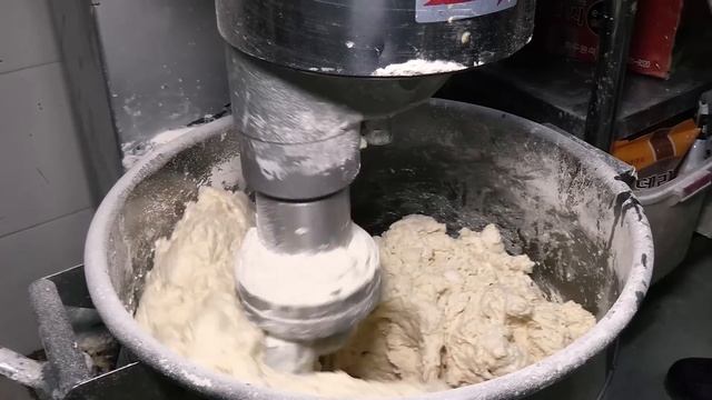 이젠 수출하는 청주 명물 육거리 만두 / 고기만두, 김치만두 대량생산, 현장 판매 왕만두 смотреть онлайн