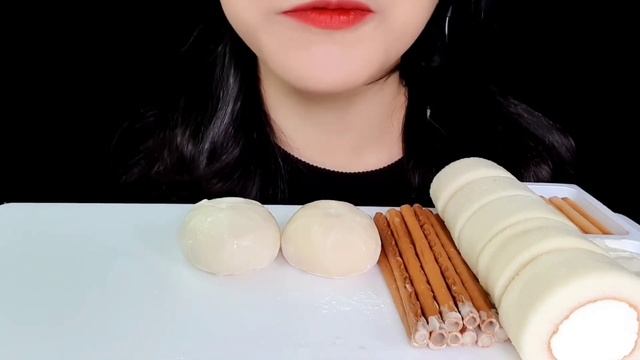 ASMR CREAM CHEESE DESSERTS *ICE CREAM, RICE CAKE, SNACKS* MUKBANG 크림치즈 디저트 *아이스크림, 찰떡, 모찌롤, 빼빼로* 먹방 смотреть онлайн