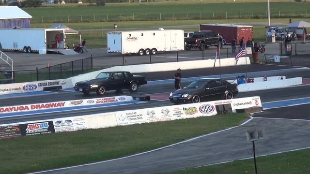 BUICK GRAND NATIONAL vs MERCEDES AMG смотреть онлайн
