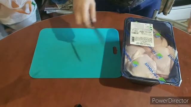 Мой день: готовлю обед и курицу на ужин//хочу закоптить курочку. Часть 1. смотреть онлайн