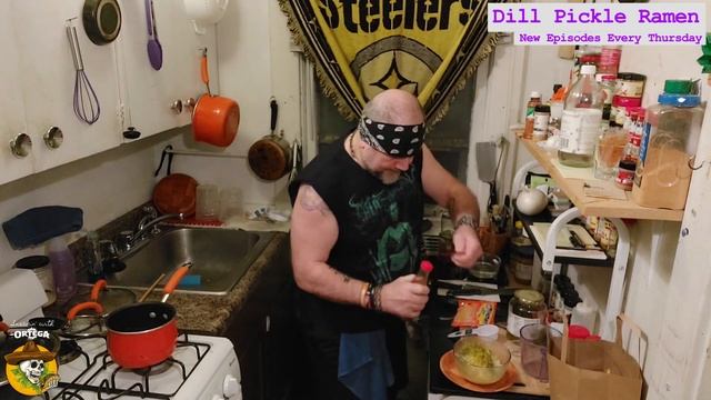 Dill Pickle Ramen : Snackin' With Ortega 167 смотреть онлайн
