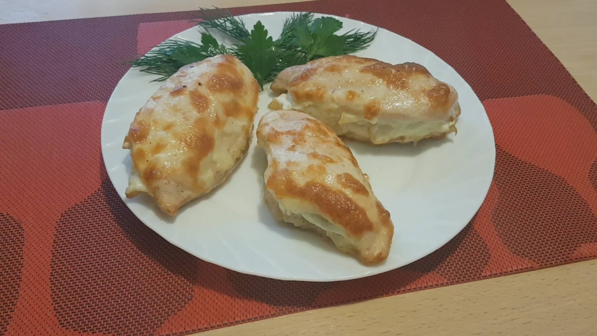 Куриное филе с творожным сыром и грушей в духовке смотреть онлайн