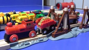 Деревянные пути для поездов Brio ☆ Томас и  железнодорожный переезд