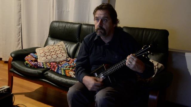 Old Man Emu on oiltin Uke смотреть онлайн