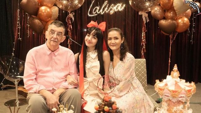 Lisa's Hectic Schedule After Bulgari Event & Win The Most Popular Asian Artist смотреть онлайн