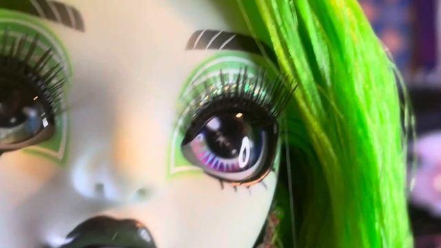 Harley limestone has entered the building (doll unboxing and review of shadow high / neon shadow ) смотреть онлайн