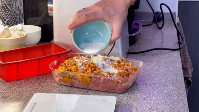 Готовим вкуснейший МЯСНОЙ ХЛЕБ (терин) на крутой мясорубке wollmer m905 x-power смотреть онлайн