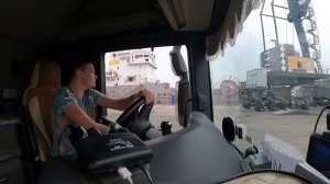 Катим в порт на паром