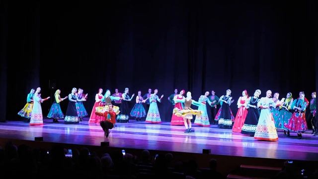Ансамбль "Берёзка". Калинка смотреть онлайн