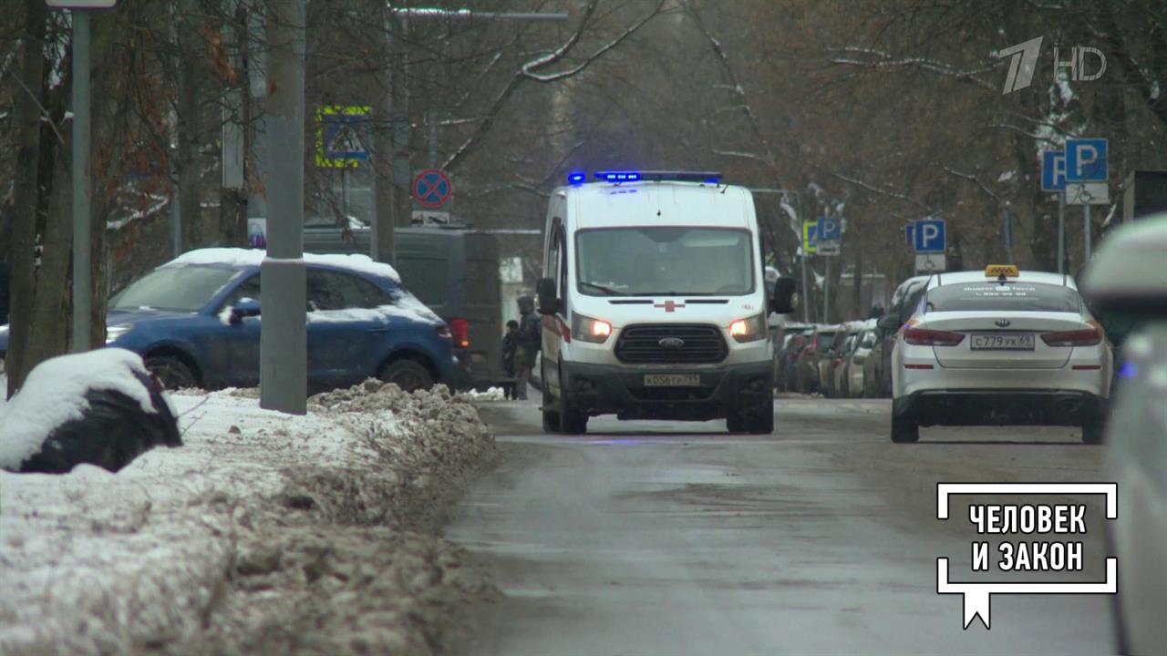 Скорая помощь для "Скорой помощи". Человек и закон. Фрагмент выпуска от 10.01.2025 смотреть онлайн