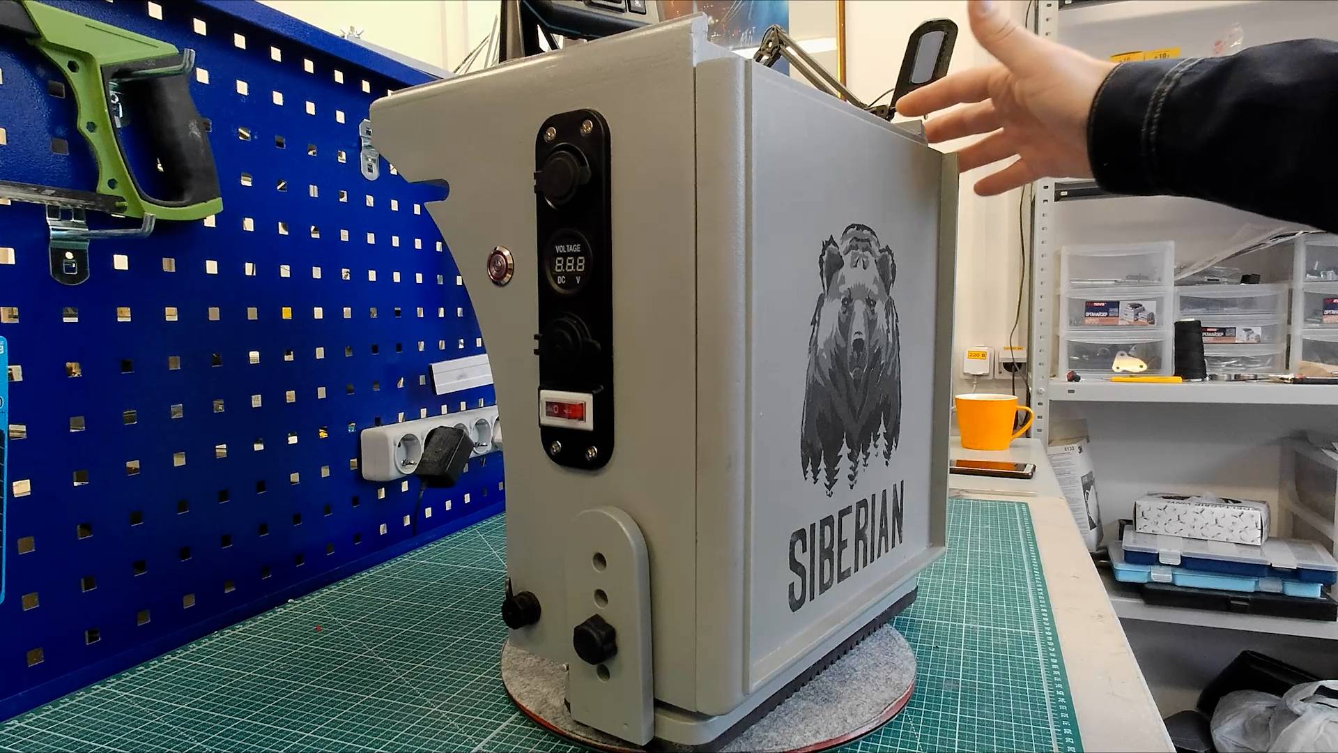 Столик для эхолота своими руками