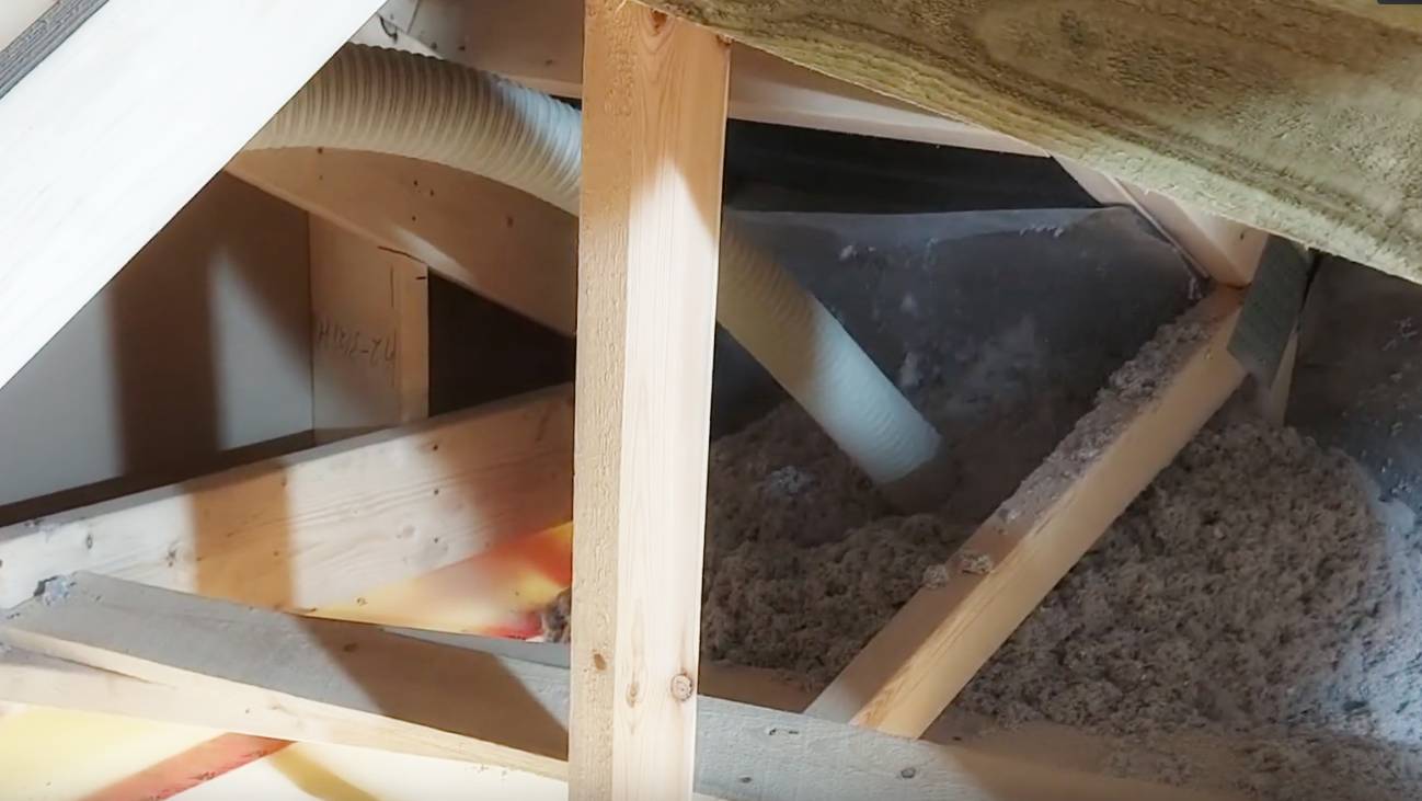 Чем лучше утеплить чердак. Минвата или эковата? смотреть онлайн