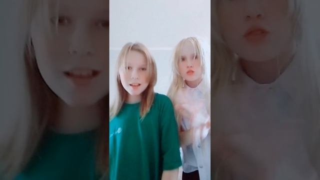 Как думаете мои подруги заслуживают подписку?