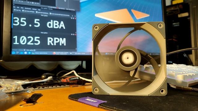 Thermalright TL-C12 - Fan Noise смотреть онлайн