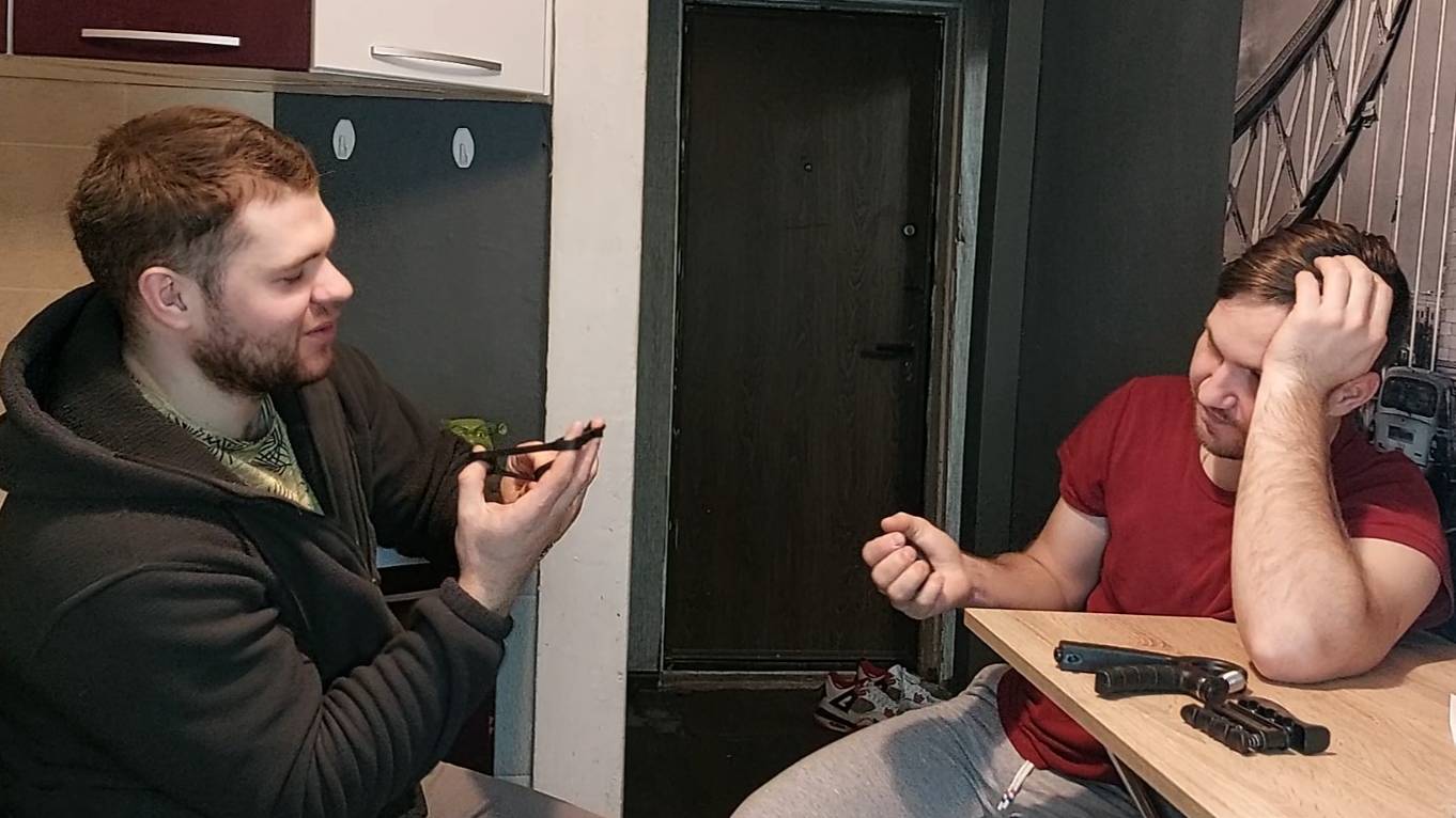 РАЗВИВАЕМ ЖЕЛЕЗНЫЙ ХВАТ ЭСПАНДЕРАМИ С ВБ. Обзор самого дешевого набора эспандеров с валберис.