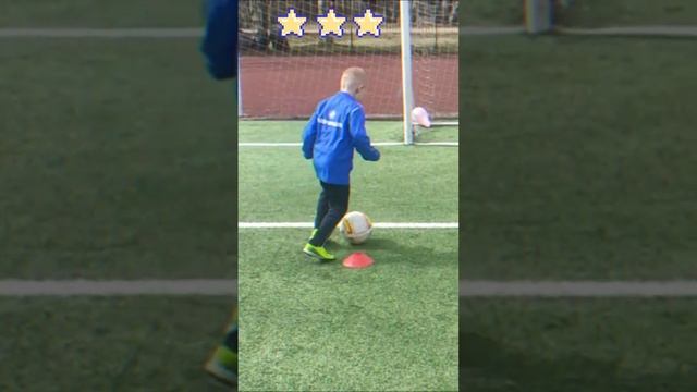 Ronaldo skill - финт Роналду #shorts смотреть онлайн