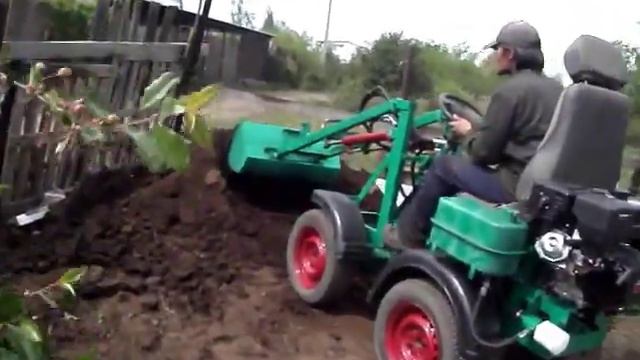 №1 САМОДЕЛЬНЫЙ ТРАКТОР ПОГРУЗЧИК.Модель №1 /с обычным ковшом. смотреть онлайн