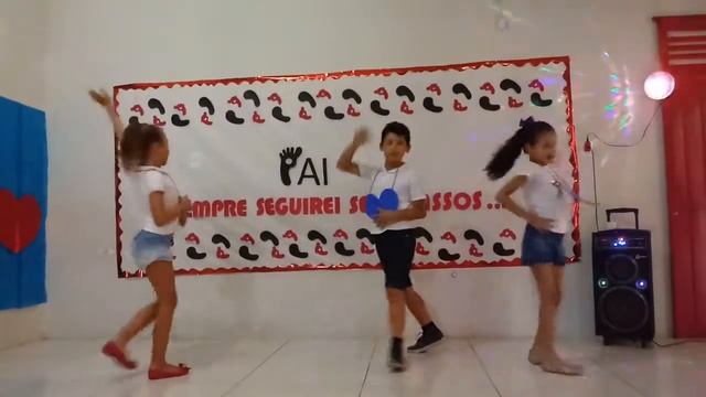 Apresentação Dia dos pais-2°ano CRM смотреть онлайн
