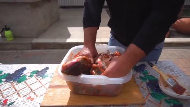 РЫБА СОМ в ТАНДЫРЕ! ШАШЛЫК из СОМА смотреть онлайн