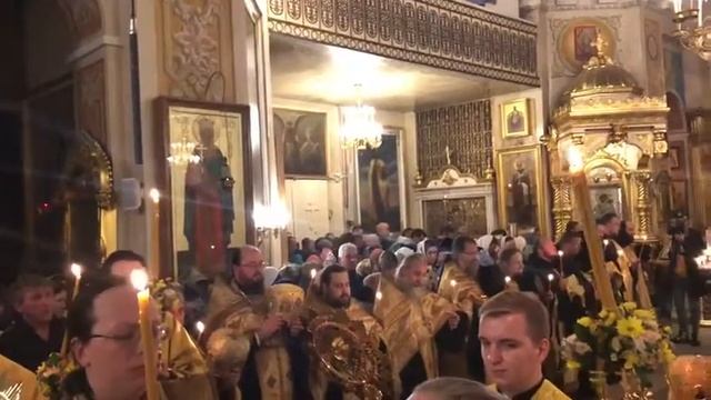 Чтение Евангелия митрополитом Иоанном в Псково-Печерском монастыре смотреть онлайн