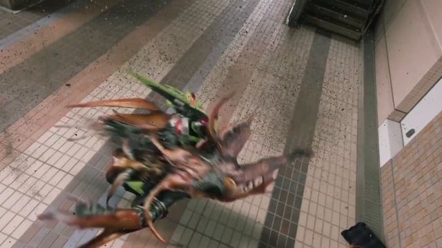 KAMEN RIDER GEATS SUPLEX смотреть онлайн