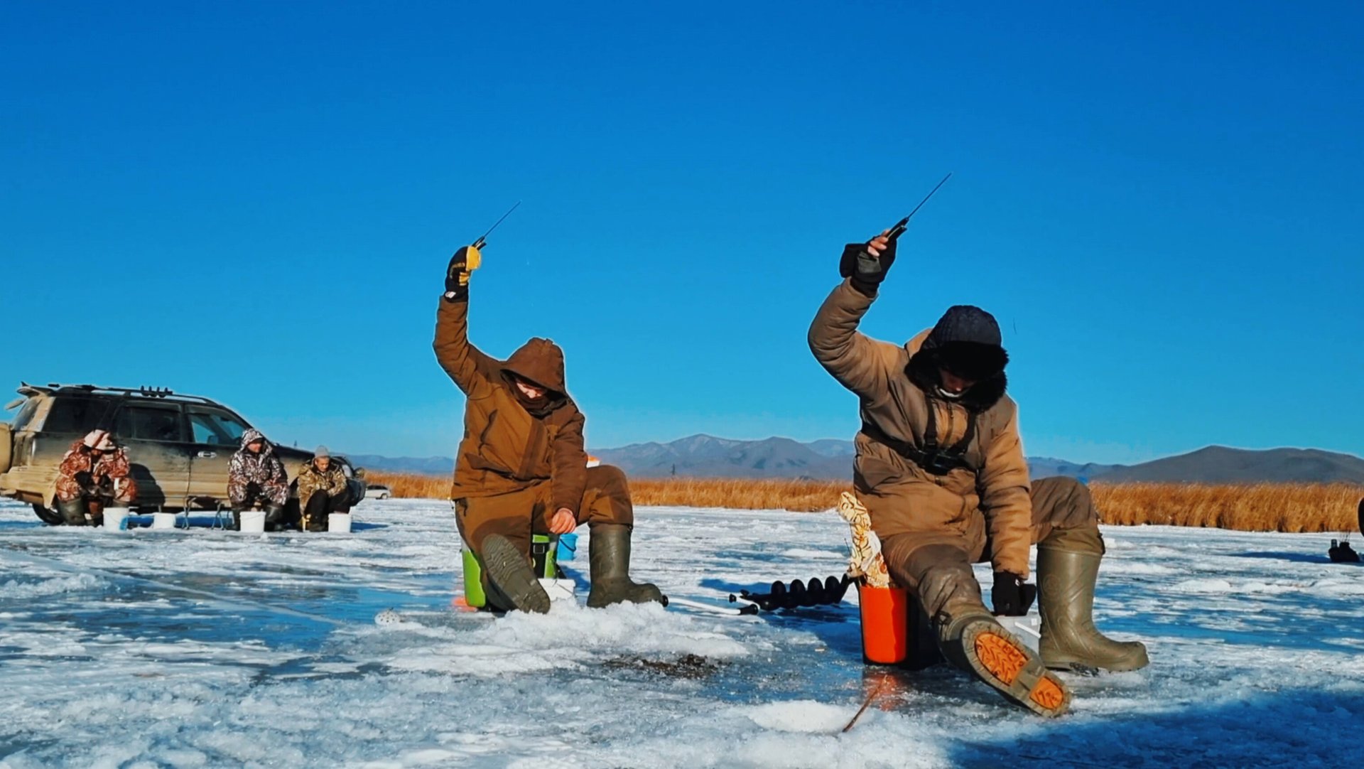 Зимняя Рыбалка! Ловля корюшки на самодур. Рыбалка в Приморье! смотреть онлайн