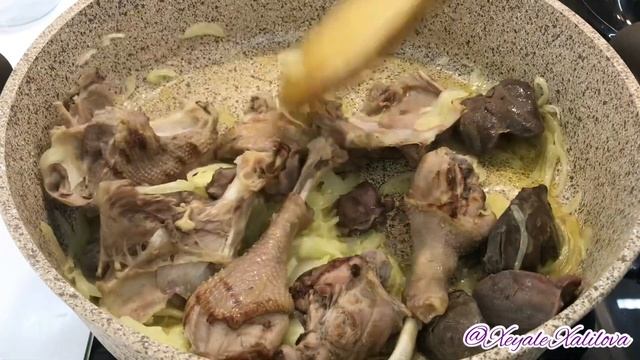 QAZ ƏTİ KARTOFLA ,MÜKƏMMƏL BİR LƏZZƏT.KAZ ETLİ PATATESLİ YAHNİ,NEFİS.ВКУСНАЯ ЕДА ИЗ ГУСИНОГО МЯСО. смотреть онлайн