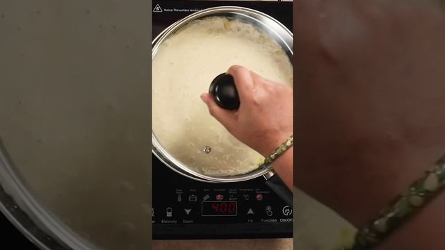 Banana Cake in a Pan | #Shorts | Sanjeev Kapoor Khazana смотреть онлайн