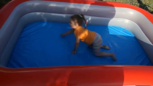 VLOG: Жара. Бассейн Звездные войны. Кукушка. Шашлыки | Алиса и Егор проводят уикенд на даче смотреть онлайн