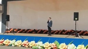 ПЕСНЯ НА ФОТОГРАФИИ В ГАЗЕТЕ ИЗ КИНОФИЛЬМА СОЛДАТИК