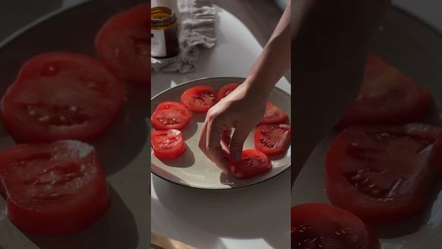 Закуска к вину! Рецепт в описании #закуска #ужин #закуски #простойрецепт #осень #идеядляужина смотреть онлайн