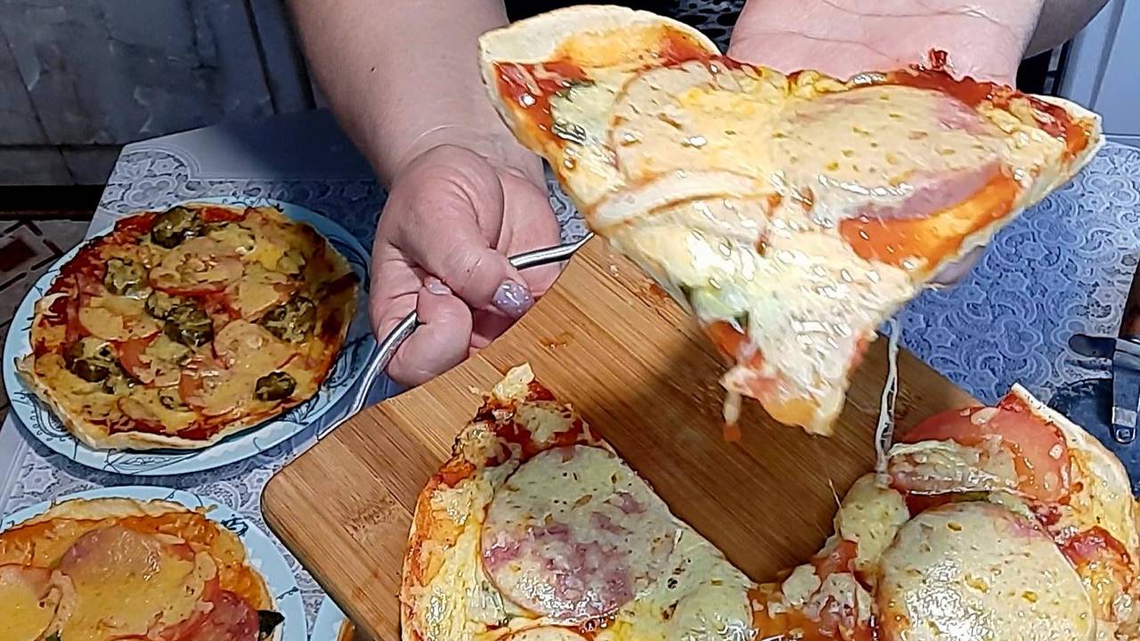 ПИЦЦА на сковороде за 5 минут ! Быстрый рецепт пиццы без выпечки ! смотреть онлайн