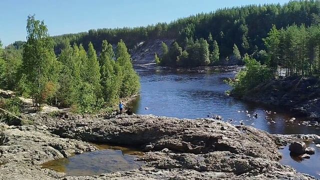 Застывший вулкан Гирвас, которому более 2–3 млрд лет. Карелия, июль 2024 смотреть онлайн