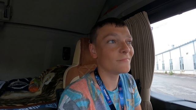 погрузка в Порво смотреть онлайн