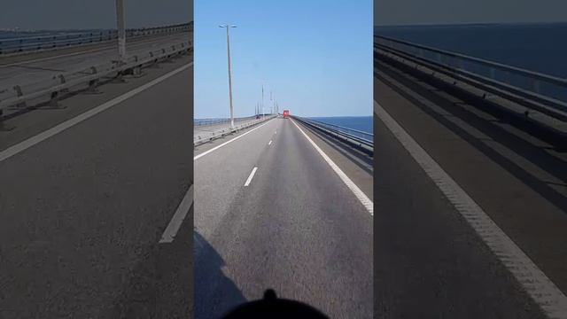 Проїжджаю міст з Данії/Копенгаген до Швеції/Малмо смотреть онлайн