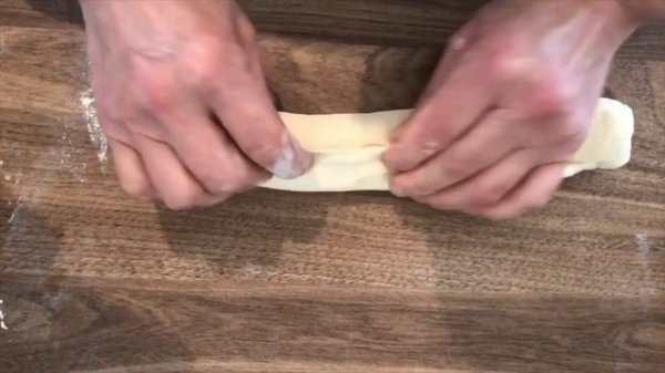 Всегда готовлю этот батон в кипящей воде.