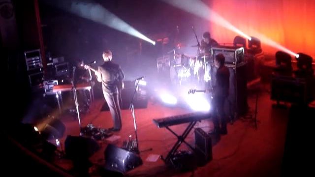 Spoon Live - I Turn My Camera On смотреть онлайн