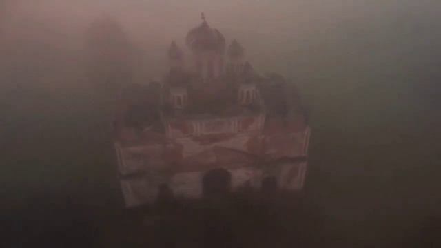 Ах как легко нам в юности уйти И бросить всё, не понимаяЧто мы уходим по путиВ другую сторону от ра смотреть онлайн