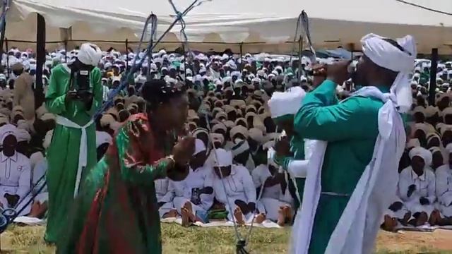 Dorcas Moyo ft Mambo Dhuterere - Haakotsire Mwari (live) смотреть онлайн
