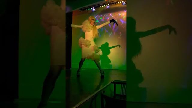 Eris Jolie - Paparazzi (Lady Gaga) смотреть онлайн