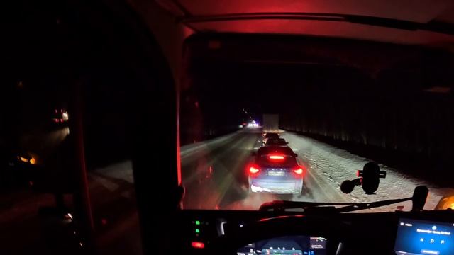 Выехал работать! Выгрузил негабарит в Уренгое! Стоим в Надыме!