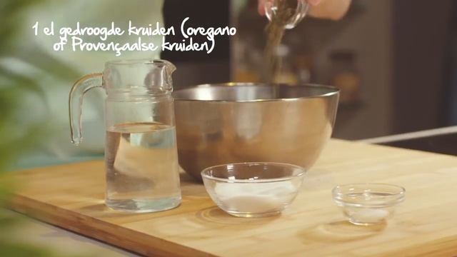 Pesto van radijsjesloof en bieslook met radijsjes en lijnzaadcrackers смотреть онлайн