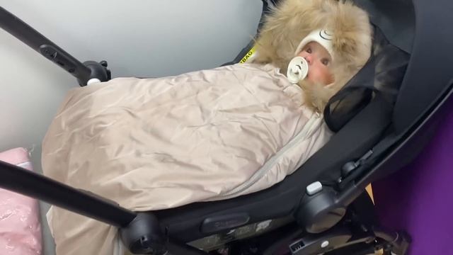 ВЛОГ с ЕВОЙ ПРОГУЛКА и ОБЗОР ПОКУПОК смотреть онлайн