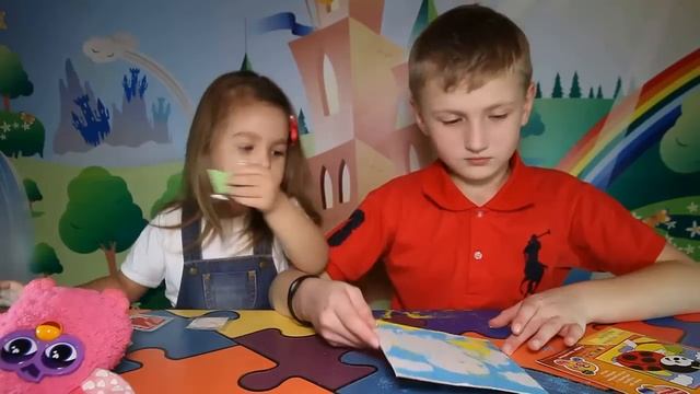 Рисование цветным песком Делаем картину из цветного песка Божья коровка Drawing colored sand смотреть онлайн