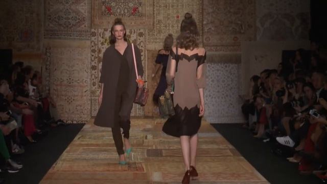 Alena Akhmadullina - Spring/Summer 2014 смотреть онлайн