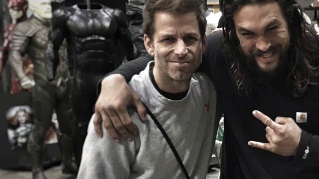 First Look at Costumes For THE FLASH, AQUAMAN, & Possibly BLACK MANTA from Justice League Part 1 смотреть онлайн