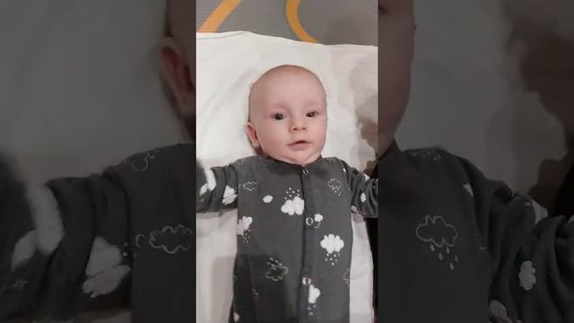 24.03.22 Сева изображает птеродактиля смотреть онлайн
