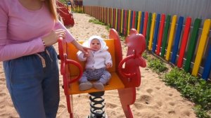 Гуляю с реборном Мэлади на детской площадке